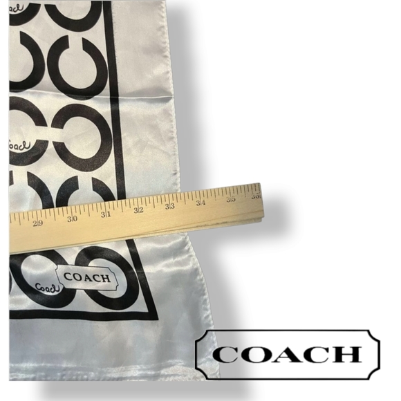 Coach Authentic Scarf Great condition 34" x 35" - Picture 5 of 5